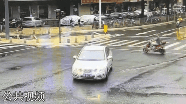 多车后侧翻警方：涉事司机已被控制排除酒驾麻将胡了2模拟器深圳一50岁男子驾车连撞(图5)