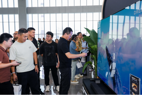 ni LED 追觅电视首次亮相就放大招！麻将胡了试玩无开机广告+Aura Mi(图4)